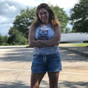 Meet your Posher, Alyson